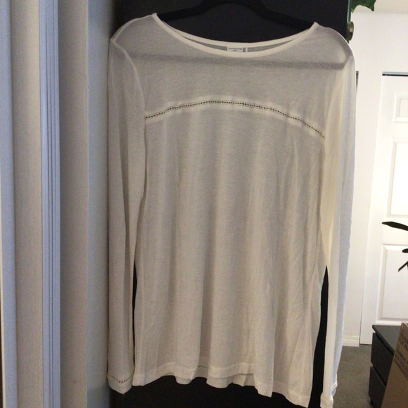 NWOT versatile ivory top - Picture 1 of 4
